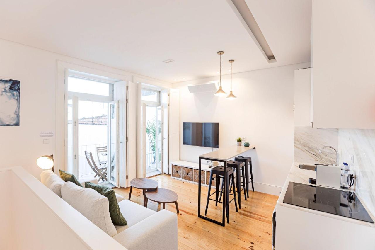 Wonderful Duplex W Private Patio & Ac By Lovelystay 波尔图 外观 照片